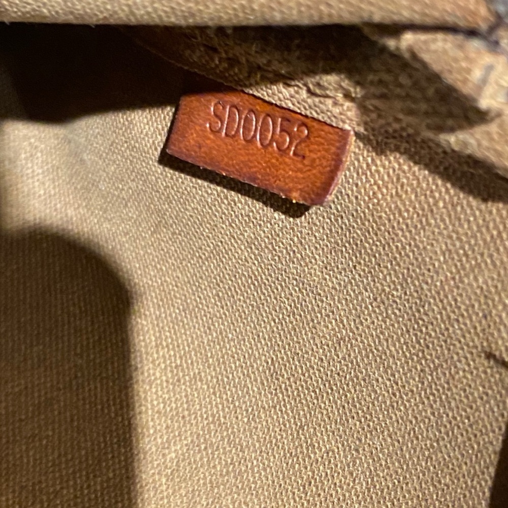 Sold 🎀 LOUIS VUITTON POCHETTE ACCESSOIRES - Picture 4 of 8